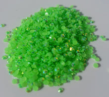 Load image into Gallery viewer, Electric Green AB 2mm/SS6 Jelly Rhinestones
